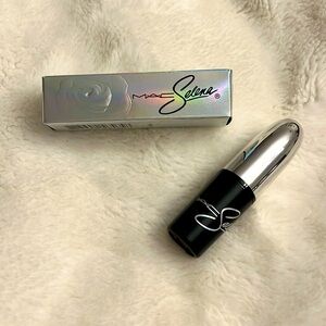 Mac Cosmetics Selena La Reina lipstick